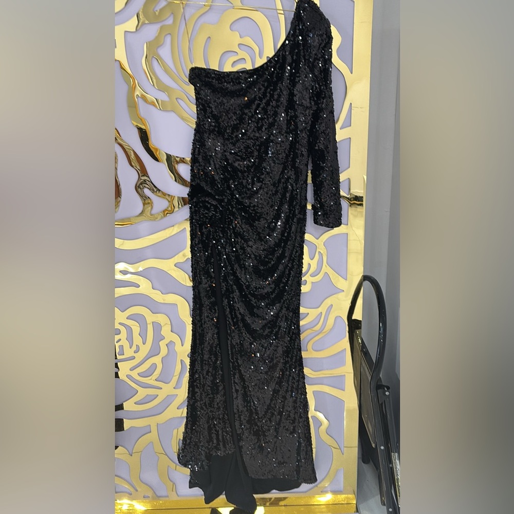 Black Sequin One-Shoulder Dress